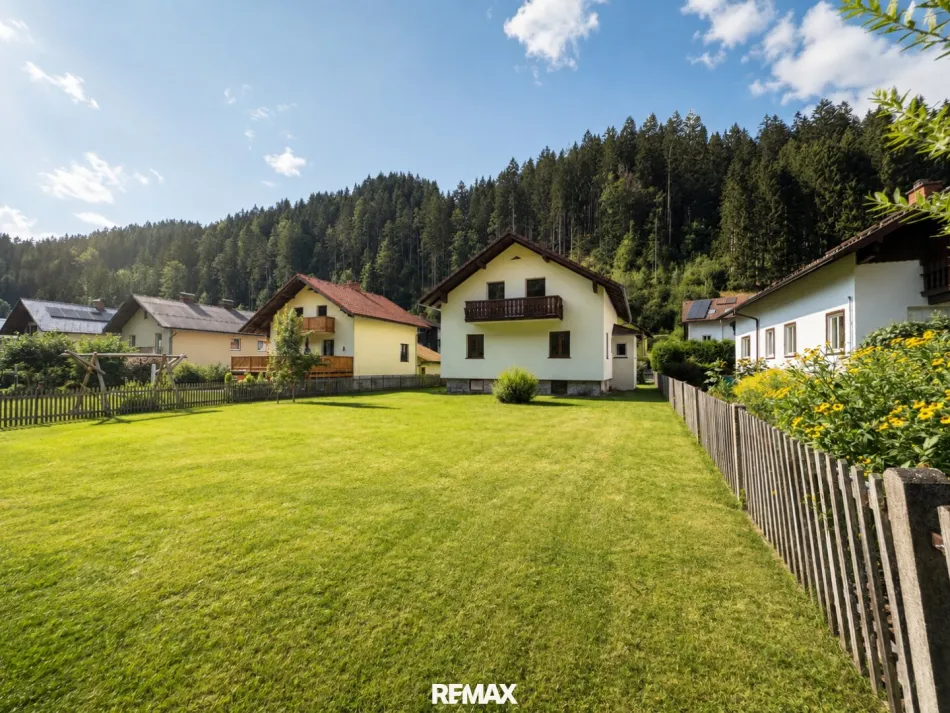 Seltenes Mietangebot: Kernsaniertes Einfamilienhaus mit Garten, Bergblick & 744 m² Grund für € 1.195.- inkl. Betriebskosten und Versicherung - Bild