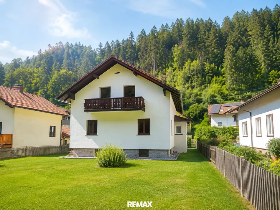 Seltenes Mietangebot: Kernsaniertes Einfamilienhaus mit Garten, Bergblick & 744 m² Grund für € 1.195.- inkl. Betriebskosten und Versicherung - Bild