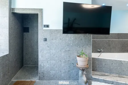 Badezimmer 2.OG