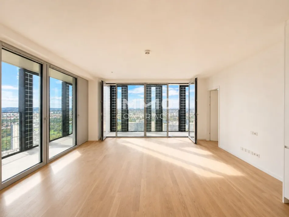 39sqm Terrasse mit Kahlenberg Blick: 45. Etage Erstbezug DC2 Tower - Bild