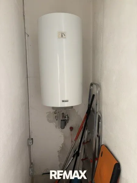 Warmwasserboiler in der Speis