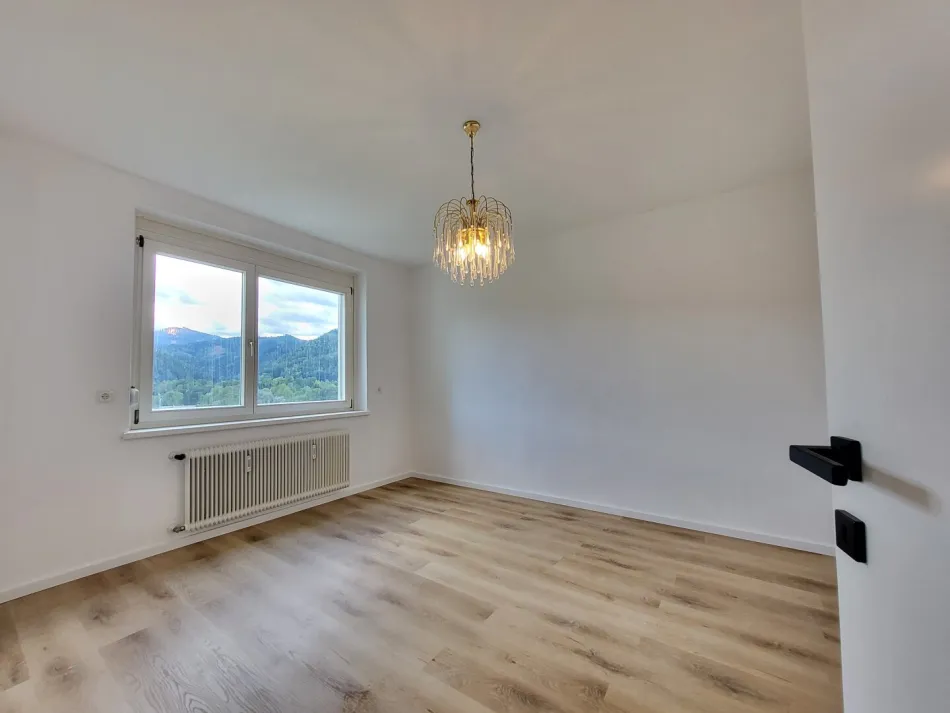 Provisionsfrei - Frisch sanierte Wohnung mit Loggia & Parkplatz - Leoben-Hinterberg - Bild