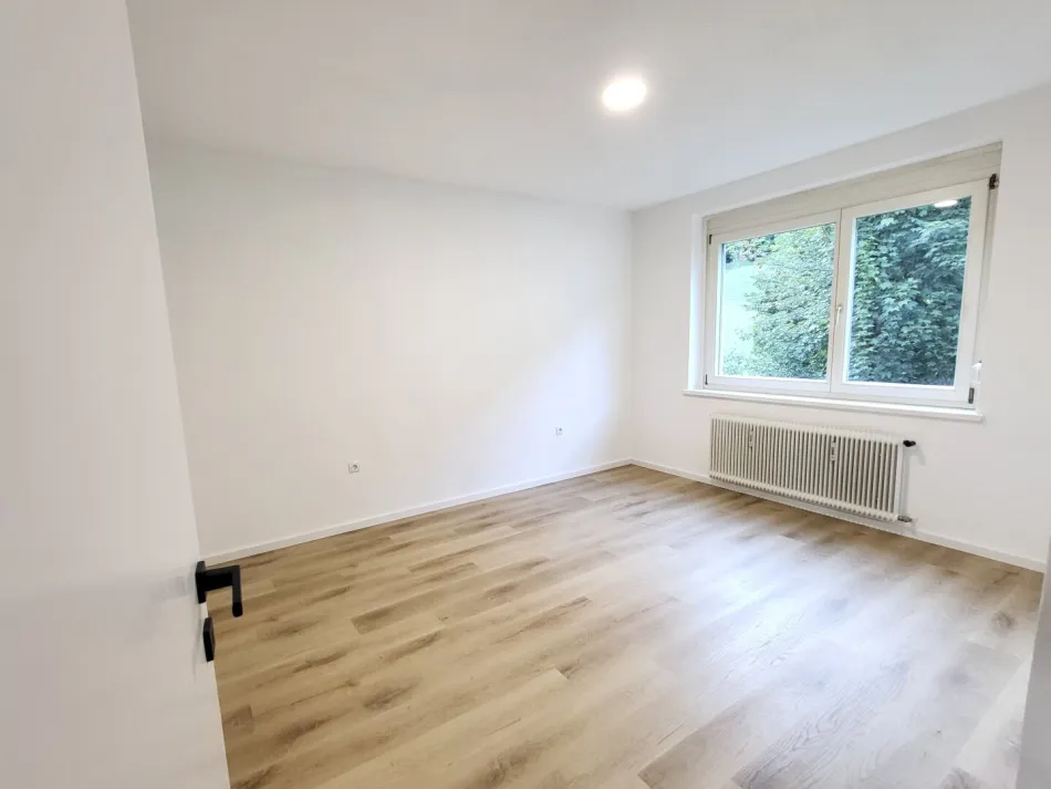 Provisionsfrei - Frisch sanierte Wohnung mit Loggia & Parkplatz - Leoben-Hinterberg - Bild