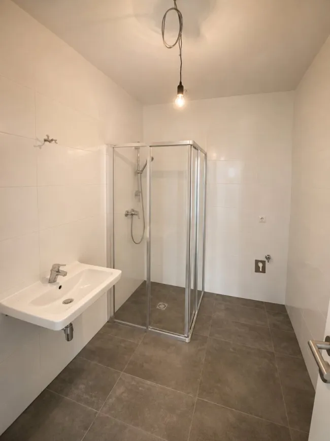 PROVISIONSFREIE Balkonwohnung mit 3 Zimmern und Tiefgaragenparkplatz in Premstätten - Bild