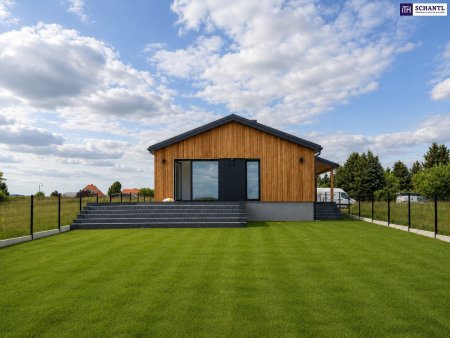 SONNENUNTERGÄNGE INKLUSIVE – EXKLUSIVER DESIGN-BUNGALOW MIT 5 ZIMMERN, PHOTOVOLTAIK & 750 M² GRUND!