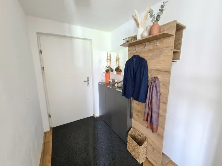 Eingangsbereich +Garderobe