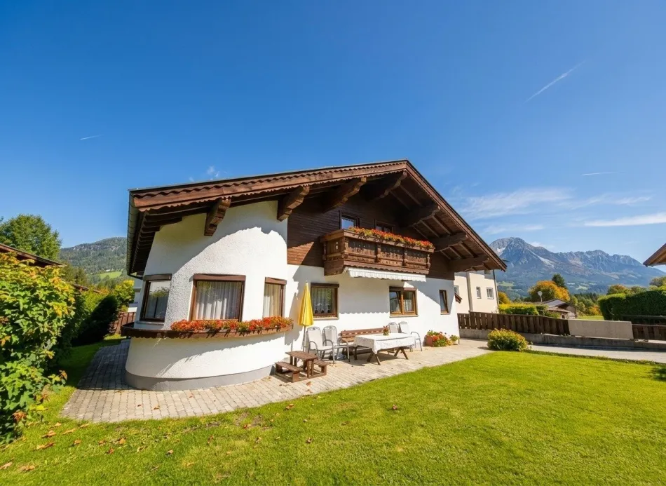 Gepflegtes leistbares Familienhaus mit seitlichem Kaiserblick - Titelbild