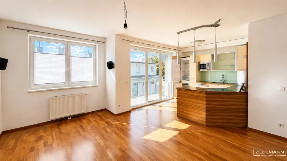 MITTEN DRIN. GROSSZÜGIG WOHNEN. – 3 ZIMMER, LOGGIA & STELLPLATZ AM SCHWECHATER HAUPTPLATZ | ZELLMANN IMMOBILIEN - Titelbild