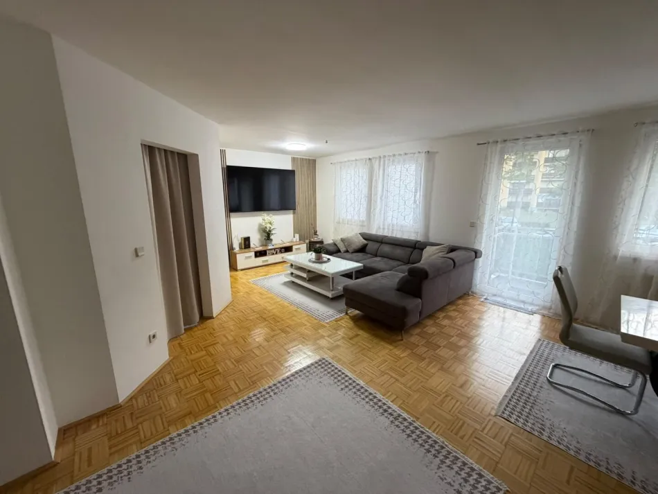 Schöne 2,5 Zimmer Wohnung in Villach - ruhige Lage mit Balkon und Carport - Titelbild