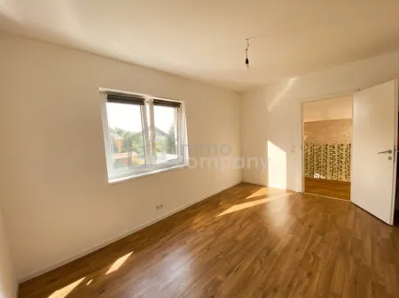 Zimmer 2 OG