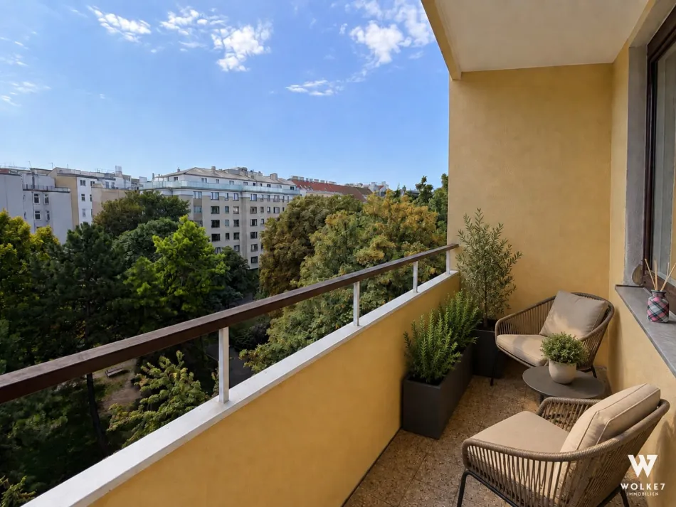 Sonnige 3-Zimmer-Wohnung mit Loggia und Parkblick inkl. Lift und Kellerabteil - Bild