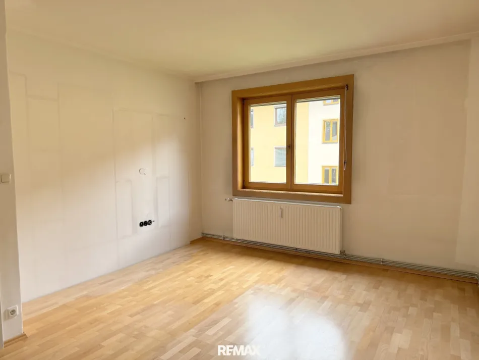 KAUFANBOT liegt vor – 2-Zimmer-Wohnung mit großem Entwicklungspotenzial - Bild