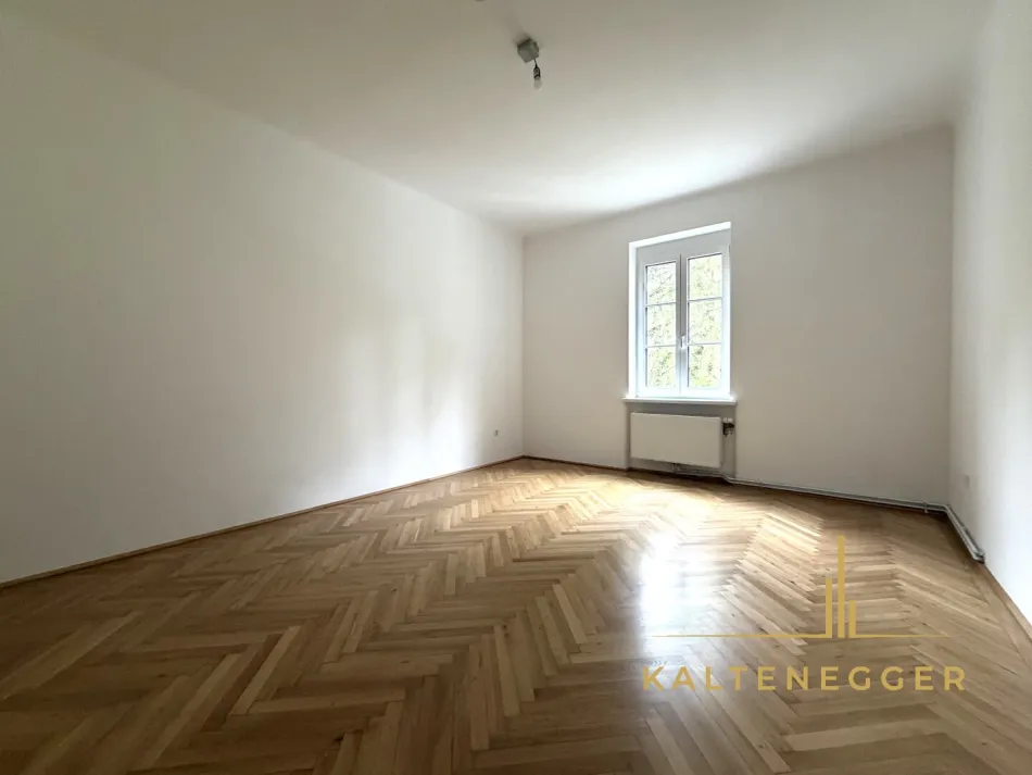 Unbefristet: 2 Zimmer Altbauwohnung saniert in der Herbeckstrasse - Titelbild