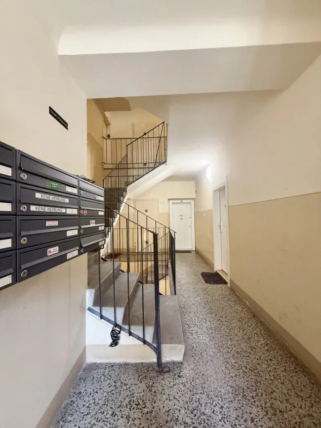 Raumwunder - helle 2-Zi-DG-Wohnung in 1130 Wien - Bild