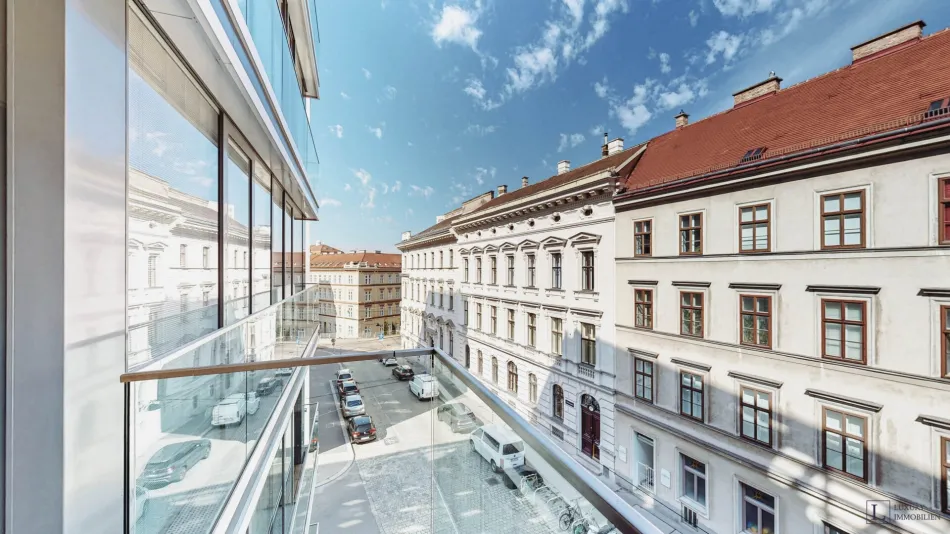 Helle, möblierte 3-Zimmer-Eckwohnung in „The Ambassy" - Titelbild