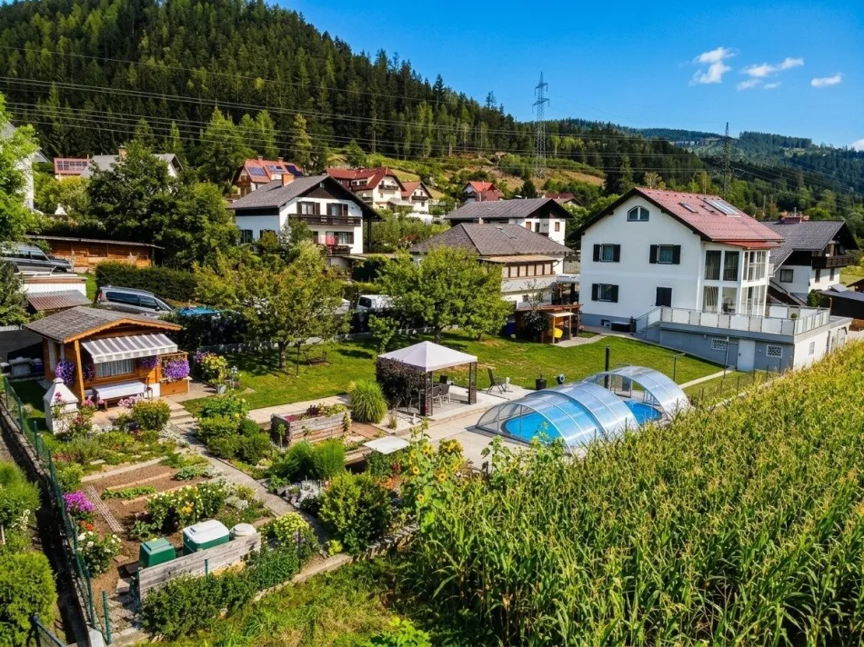 Viel Platz, Ruhe und Aussicht – Wohnhaus mit Pool in Top-Lage von Mürzhofen - Titelbild