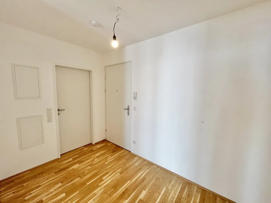 moderne 2-Zimmer Wohnung mit Freifläche im 3. Obergeschoss - ab sofort verfügbar! - Bild