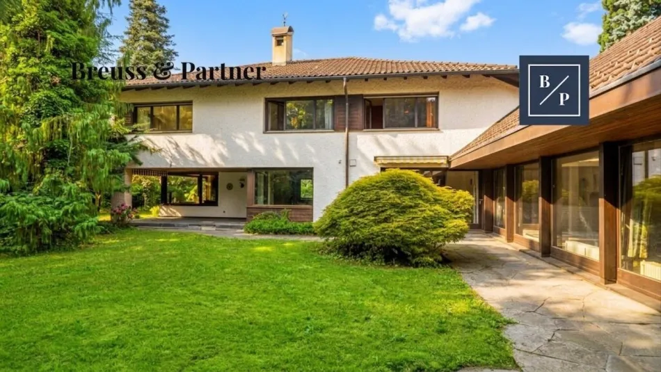 Exklusive Villa mit privatem Wellness- und Indoor-Poolbereich auf parkähnlichem Grundstück in Lustenau - Titelbild