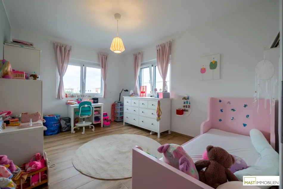 UNSCHLAGBARER PREIS - ECKREIHENHAUS in ausgezeichneter Ruhelage direkt in Strasshof - 499.000,-- € - Bild