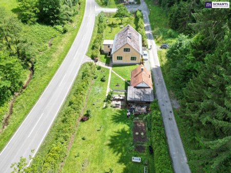 Großzügiges Einfamilienhaus mit 2.270 m² Grundstück und vielseitigen Nutzungsmöglichkeiten