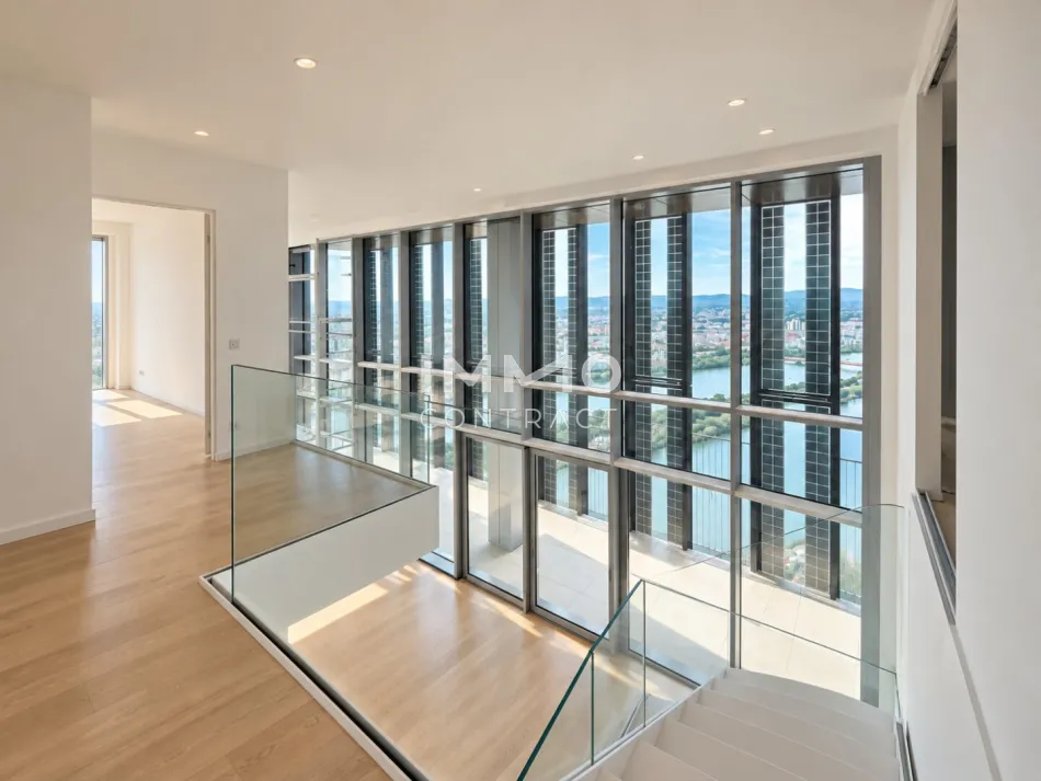 AT THE TOP OF VIENNA – An Exceptional DANUBE Penthouse - Level 51 - Bild