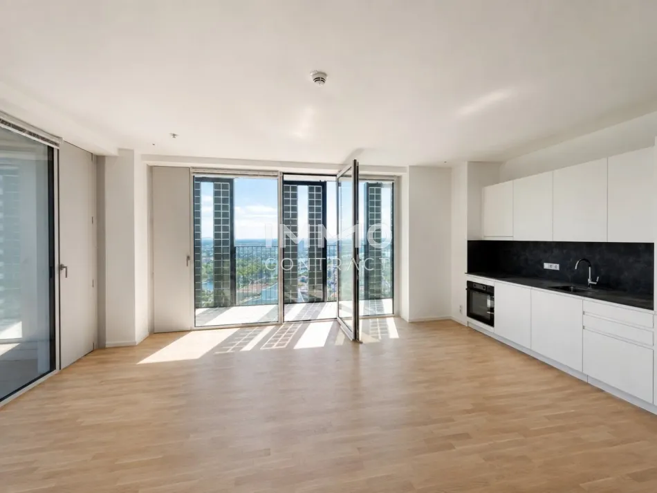 49. Etage: A Home between Sky & Water: DC2 Tower: U1 Donauinsel - Titelbild
