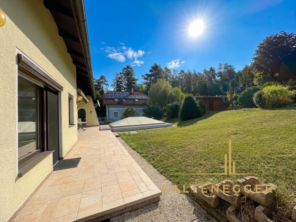 Helles Einfamilienhaus mit großem Garten in ruhiger Lage - Titelbild