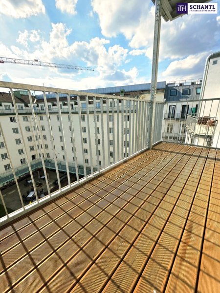 SOMMER Aktion: Nur 50% Provision! Traum-Balkon / Dachgeschoss ohne Schrägen / Naschmarkt um´s Eck / U-Bahn vor der Türe / 3 Zimmer perfekt aufgeteilt! Einfach WOW! HIP und TRENDY die Gegend - Magisch schön das Altbauhaus!