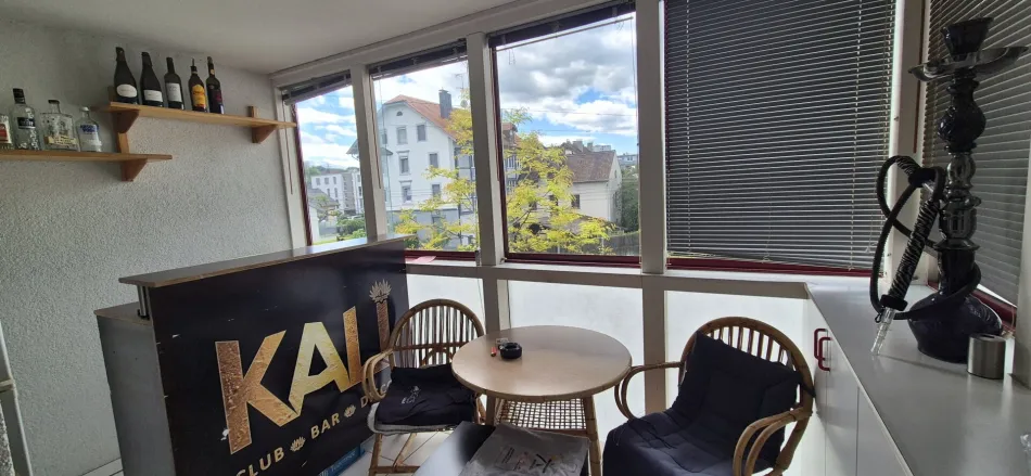 Entzückende 3 Zimmer Wohnung mit Loggia & Tiefgarage in Bregenz - Bild