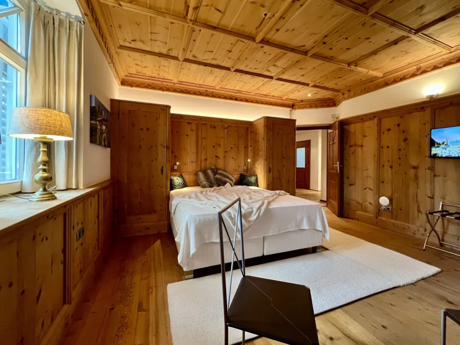 Kitzbühel: Exklusive Jahrhundertwende-Residenz mit privatem Spa & Indoor-Pool - Bild