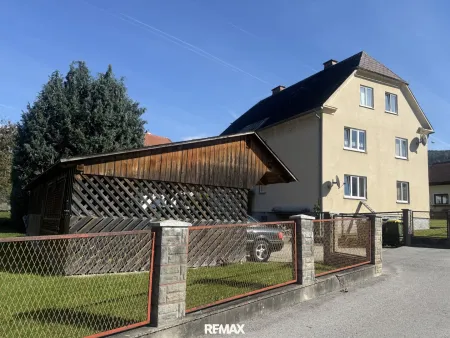 *** Zinshaus in Hönigsberg: 6 Wohnungen, ca. 270 m² Wohnfläche – früher vermietet, jetzt bestandsfrei ***