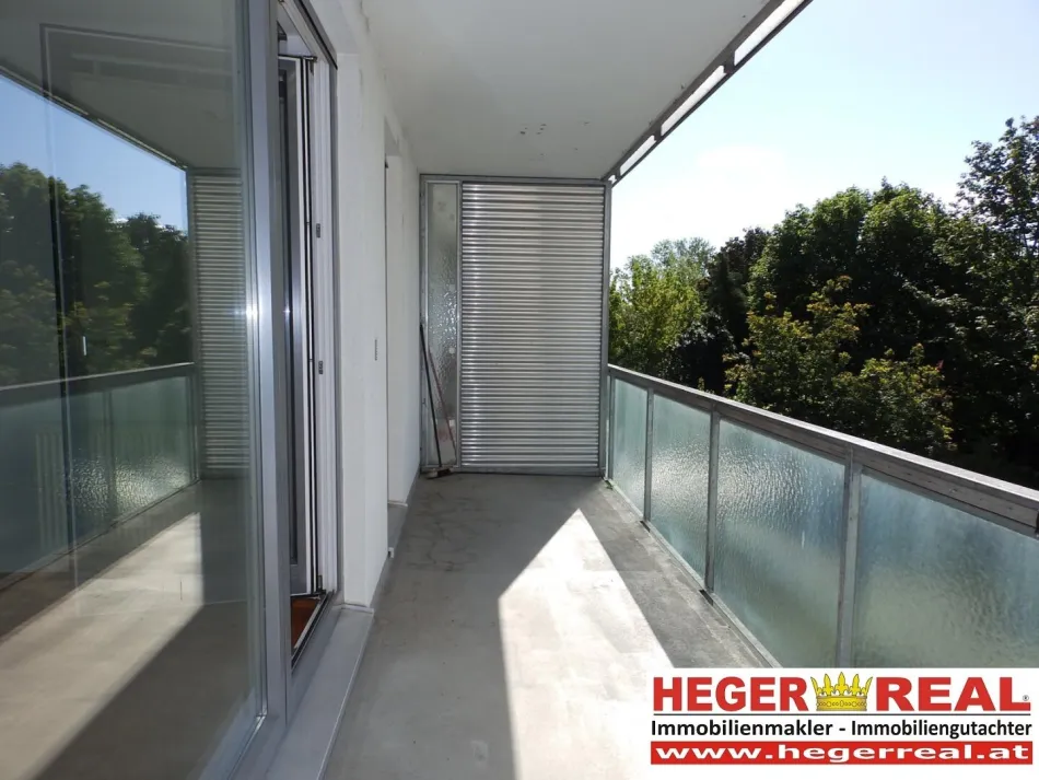 2 ZIMMER - große LOGGIA - LIFT - GARAGEN-STELLPLATZ - Bild