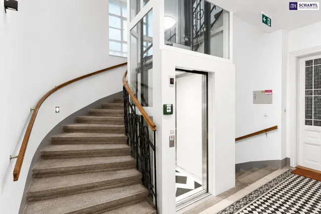 Eingangsbereich Haus, Lift