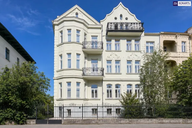 Hauptfassade, Eingang ins Haus