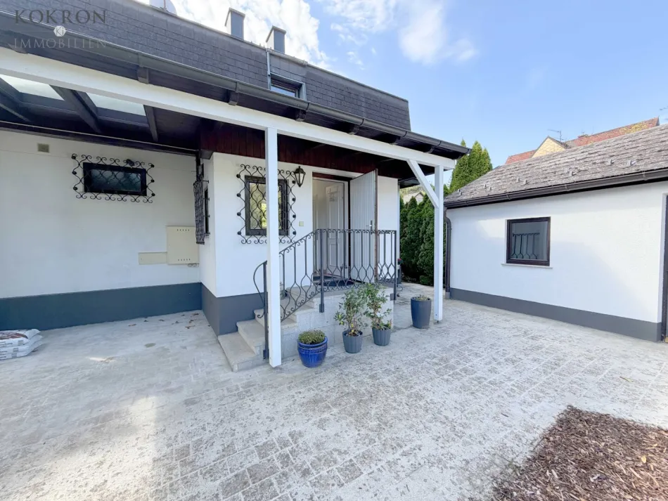 Einfamilienhaus mit traumhaften Garten, Pool & Sauna - Titelbild