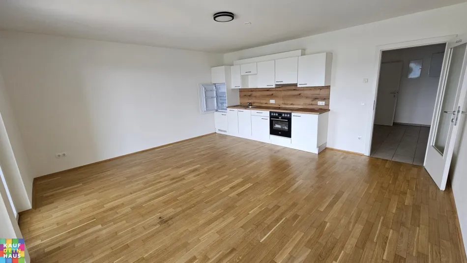 AKTION! 2 MONATE MIETFREI! GROSSE 2 ZIMMERWOHNUNG MIT LOGGIA! - Bild