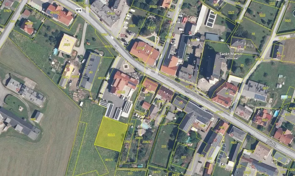 Ebenes und zentral gelegenes Baugrundstück im Zentrum von St. Martin i. S. - Bild