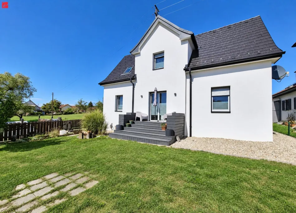 Söchau! Vollsaniertes Haus mit PV-Anlage in ruhiger Lage - Titelbild