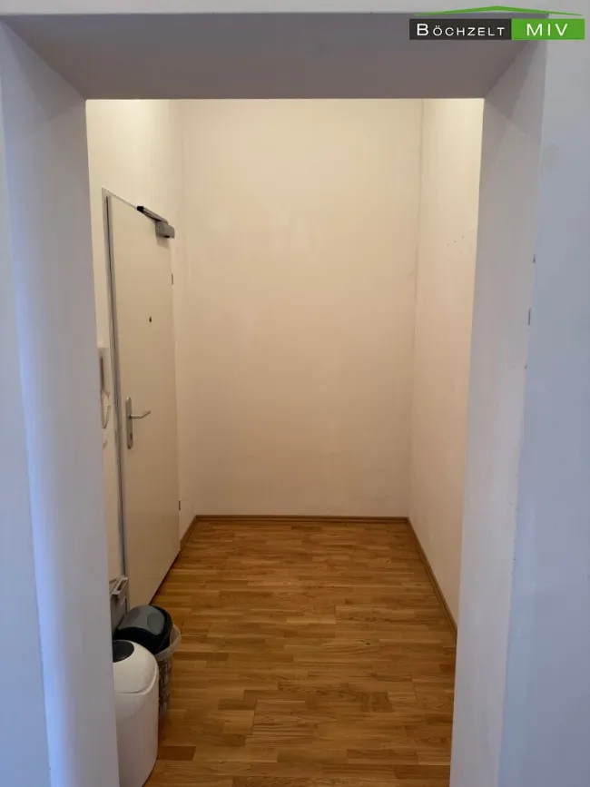 Helle, geförderte 2-Zimmer-Mietwohnung mit möblierter Küche in Leoben - Bild