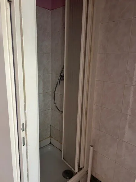 Renovierungsbedürftige Altbauwohnung mit Potenzial nahe Brunnenmarkt