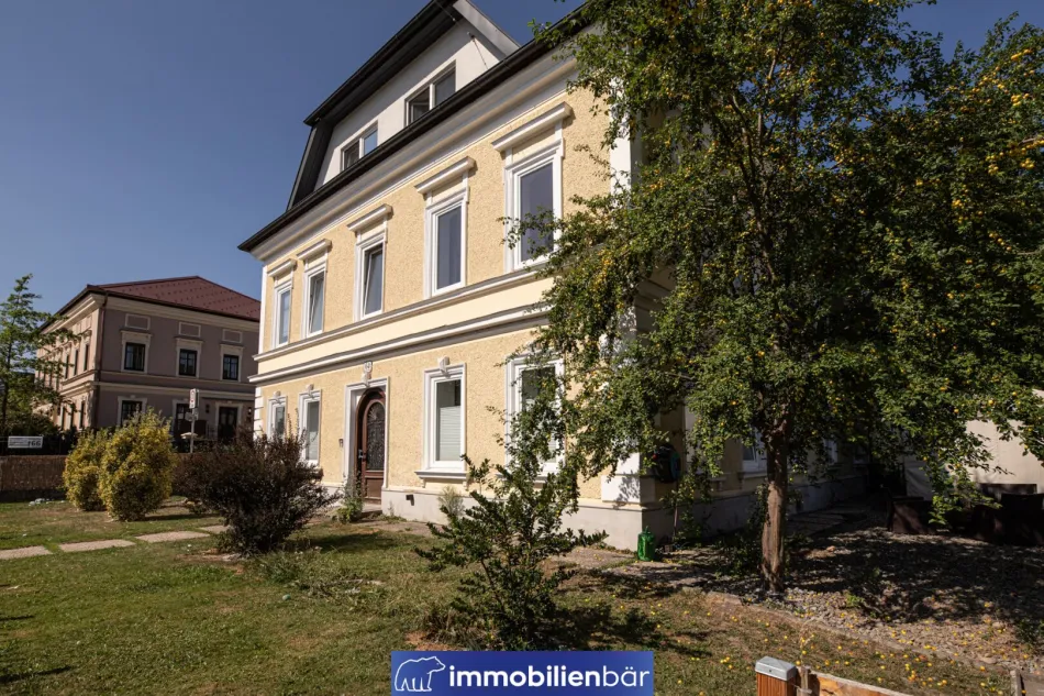 Attraktives Zinshaus mit ca. 6 % Rendite und Ausbaupotential im Zentrum von Ried - Titelbild