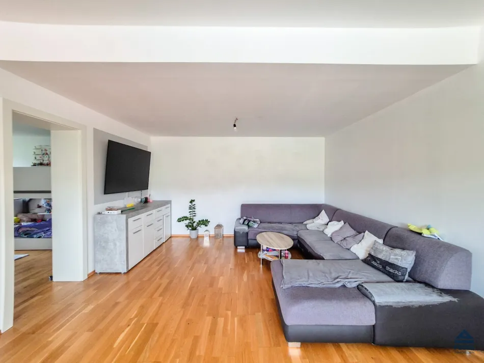 WOHNEN IN HOF: 3-Zimmer-Wohnung in Hof b.Sbg - Elsenwang - Titelbild