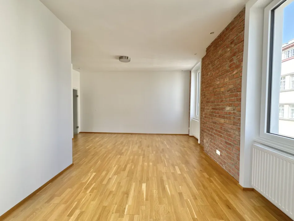PROVISIONSFREIE 2 ZIMMER IN GENERALSANIERTEM GRÜNDERZEITHAUS - Bild