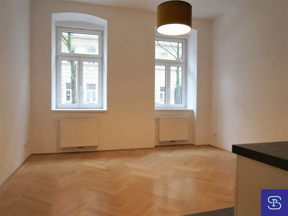 Provisionsfrei: Unbefristeter 34m² Altbau mit Einbauküche im Erdgeschoß - 1070 Wien - Titelbild