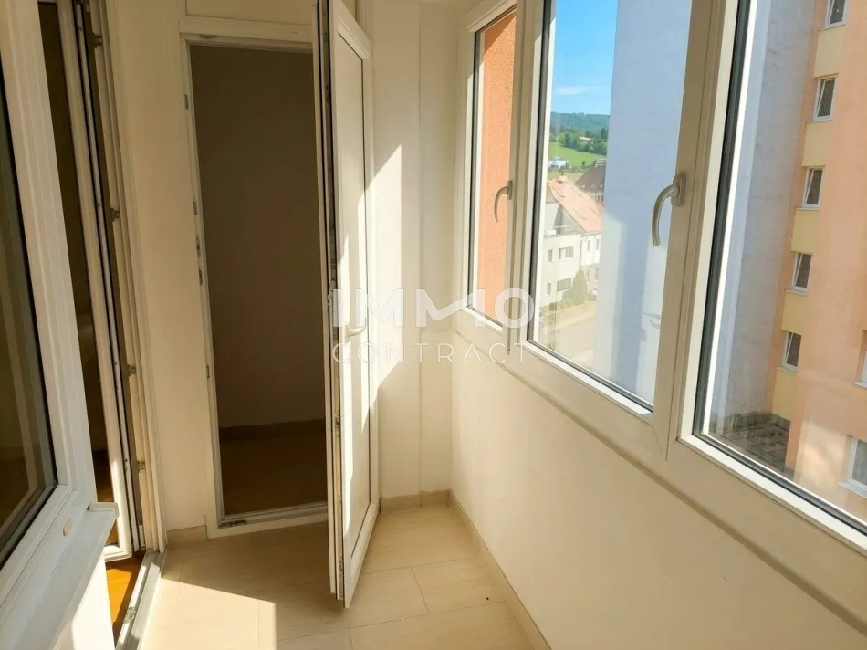 Charmante 3-Zi-Wohnung mit Loggia in Steyr, 76m², Badewanne, Dusche, Fernwärme! - Bild