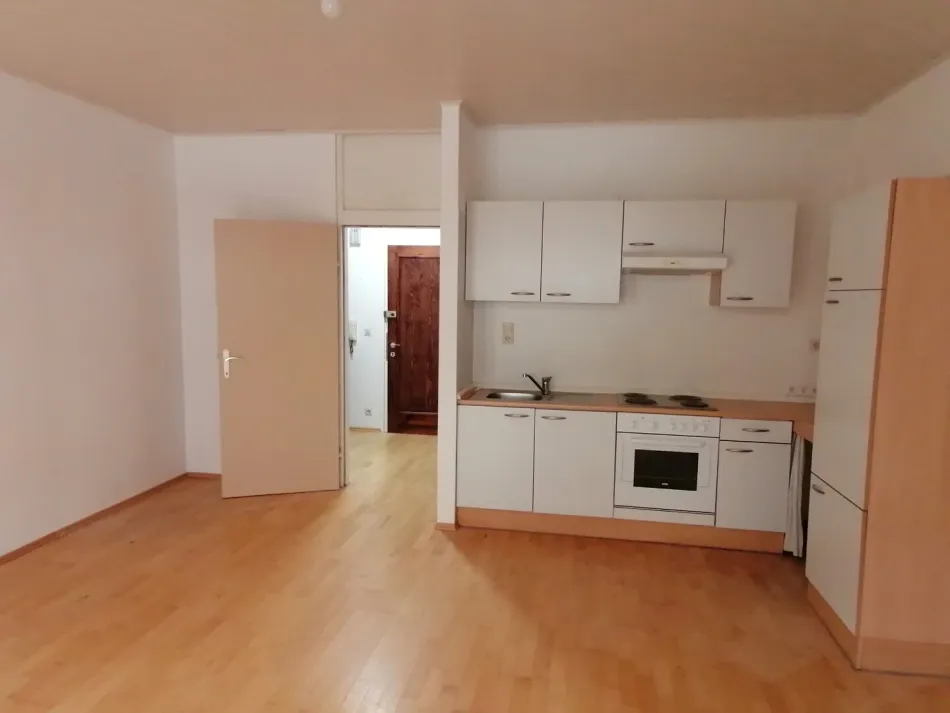 Entzückende Garconniere mit kleinem Garten - Bild