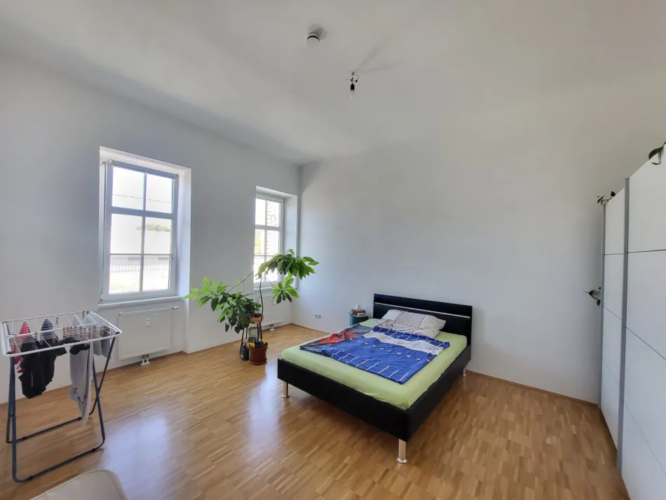 Altbau-Juwel im Lendviertel! 3,40m Raumhöhe, 2 große Zimmer, Ruhelage nah Lendplatz - Bild