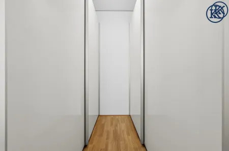 Kleiderschrank
