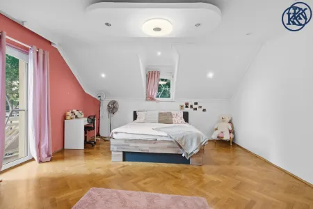 Schlafzimmer 5