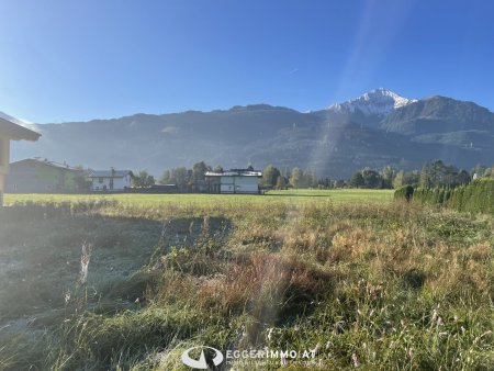 Atemberaubendes Grundstück mit traumhaften Blick auf das Kitzsteinhorn am Golfplatz zu verkaufen